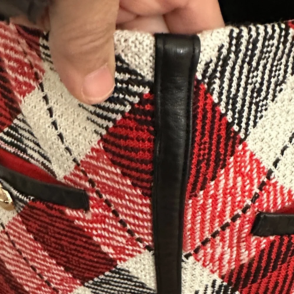 Plaid Red and Black Women's Skirt - Picture 4 of 8